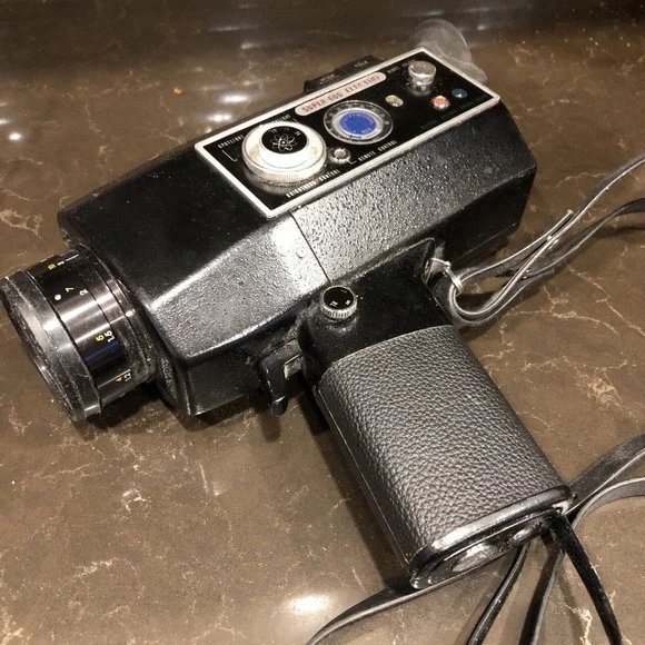 Yashica Super 600‎ Electro ZOOM Super 8mm Film Movie Camera Vintage Untested